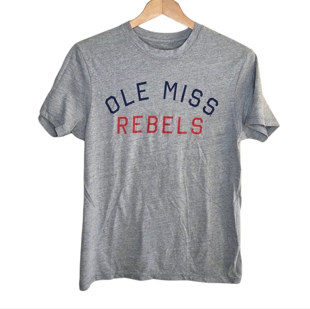 Alta Gracia Ole Miss Rebels Gray Short Sleeve Graphic Tee Size Medium Collegiate